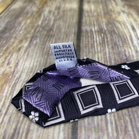 XMI 100% Silk Made in USA Geometric Daisy Print Black Neck Tie - Picture 4 of 4